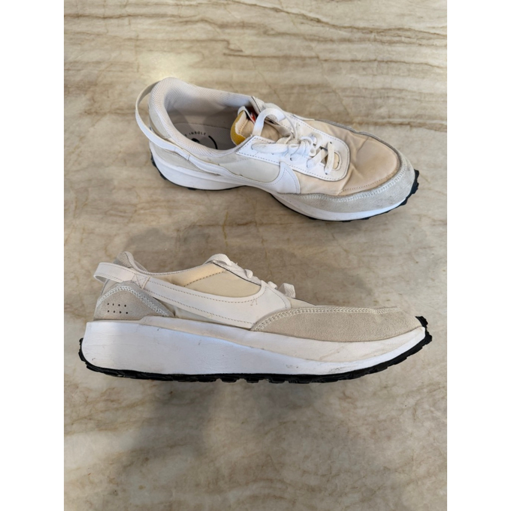 Women's Nike Waffle Debut Sneakers Size 11 Beige White